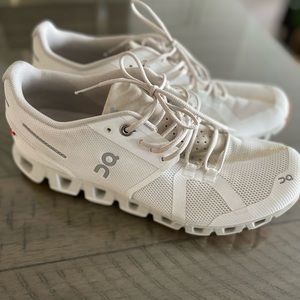 Worn 2x!! Minimal use…women’s 8.5.